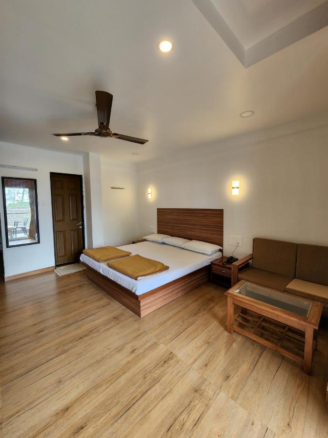 Regal Panhala Residency Otel Dış mekan fotoğraf